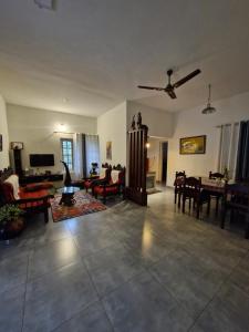 Parthees Homestay