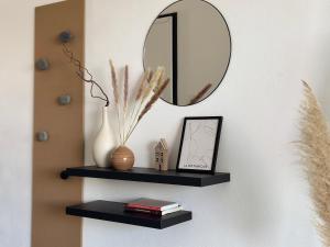 Aquavista Residence - Lake & Poolside Vacation Homes