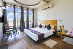 Wedlock Hotel Near Artemis Hospital