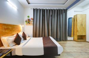 Wedlock Hotel Near Artemis Hospital