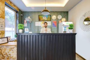 Wedlock Hotel Near Artemis Hospital