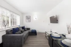 Modern Serviced Apartment near Reading Town Centre - Tilehurst