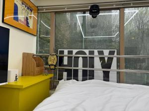 201, Atelier Seongsu Riverside Loft Cherry Blossom Road Han River airport bus