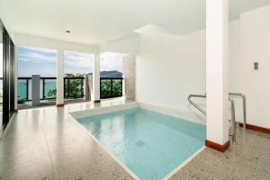 The Hideout Beachfront