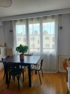 Appartements Charmant appartement a 2 min du metro : photos des chambres