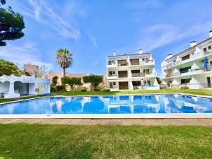 Vilamoura Golf Apartment 2 With Pool by Homing
