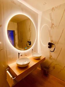 Escapade Romantique Jacuzzi & Sauna Privés