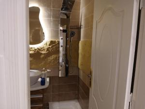 الجناح الملكي بالعالمين شامله الأكوا بارك مجانا