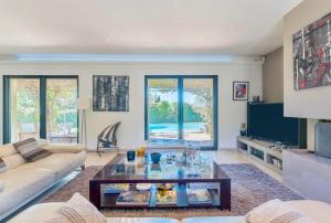 Villa Aix-en-Provence Pool and absolute calm