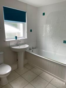 Bryntivy - a cheerful stone cottage close to beach