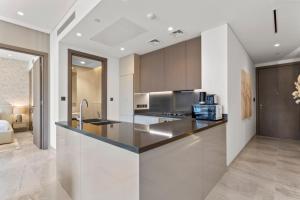 Sleek 1Bedroom with Burj Khalifa view in Peninsula