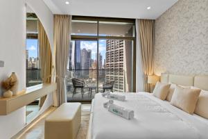 Sleek 1Bedroom with Burj Khalifa view in Peninsula