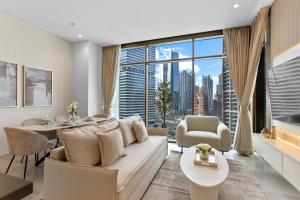 Sleek 1Bedroom with Burj Khalifa view in Peninsula
