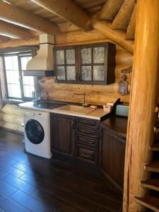 Gostynna sadyba Kit Bayun