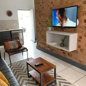 CALDESMO Private Apartment - Lynnwood