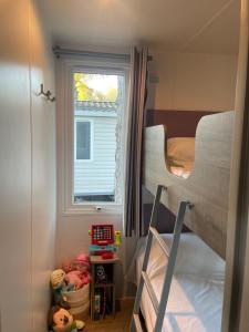 Campings Mobil-home 3 chambres, Plage & piscine, camping 4 etoiles : photos des chambres