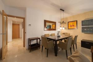 Ground floor with garden a few meters from the sea