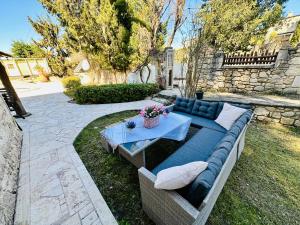 2K Eco Pool & Stone Villa