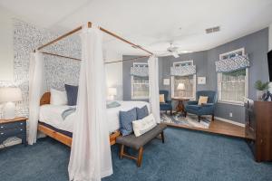 Deluxe Suite room in Inn at the Park Bed and Breakfast