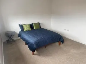 4 Bedroom townhouse in quiet area - Walton on the Hill