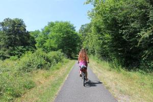 Hotels Atena Bordeaux Sud Est Creon - Velo Friendly : photos des chambres