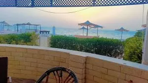 شاليه راكان الاستجمام صف أول على البحر - Рас-Седр