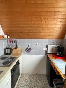 Grietje I rotes Haus links