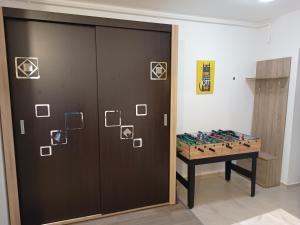 Modern Studio near Metro with Free Wi-Fi, Gym & Stores nearby