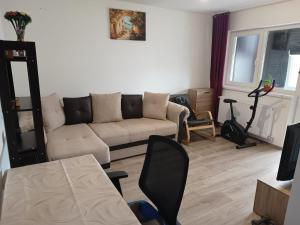 Modern Studio near Metro with Free Wi-Fi, Gym & Stores nearby
