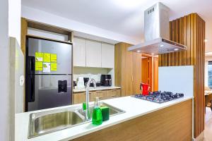 Luxury 2BR City Center Condo