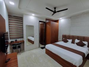 Hotel 24 STAR INN