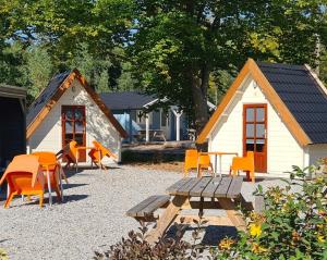 Vakantiepark t Urkerbos - Kabouterhuisje