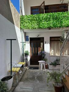 Apartment House Aria