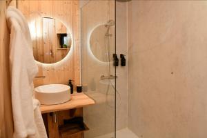 Chalets Domaine des Etoiles - Logements Insolites : photos des chambres