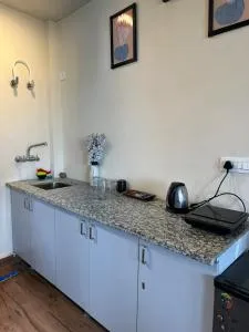 Valley whispers, Dhanaulti - Kanatal