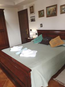 King Room with Balcony