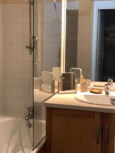 Appartements appart T 3 Bagneres-de-Luchon vue montagne - piscine mi juin : photos des chambres