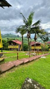 MO Cabaña Nido de Tortolitos a pocos minutos de los termales de Santa Rosa de Cabal