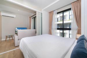 Bangtao Beach Apartments