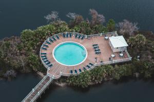 Laketown Wharf #1628 by Nautical Properties