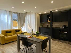 PIRAMIDE Romantic Home