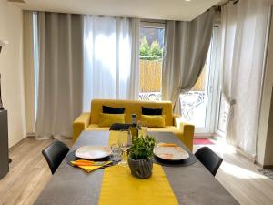 PIRAMIDE Romantic Home