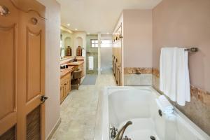Luxury on Medano Beach at Villa La Estancia 3508 with Beach Access and Amazing Views