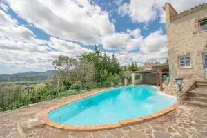 Château du Puy Tourrettes, 60M, Shared swimming pool - 法扬斯