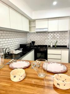 DPTO CÓMODO CON COCHERA ideal para parejas o familias