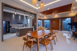 Odetta Villa Puncak - Kolam Renang Private
