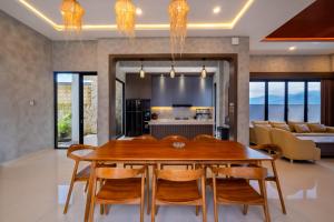 Odetta Villa Puncak - Kolam Renang Private