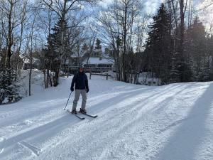 R21 Completely renovated Bretton Woods condo AC unbeatable Ski-in Ski-out location Fast wifi