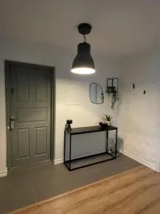 Tallinn Street Apartment - Myza Kudʼyabya