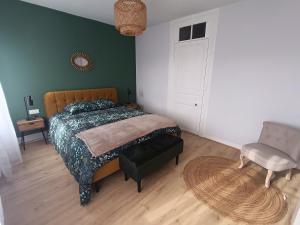 LOndine, single-family home